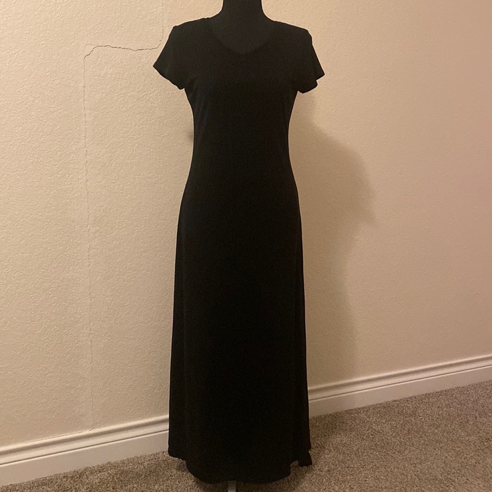 Ann Taylor black short sleeve maxi dress